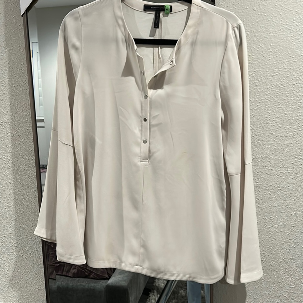 BCBG beautiful tunic top